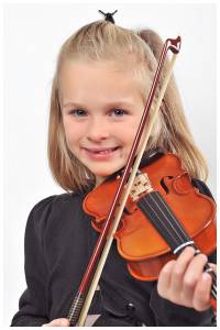 Learn to play the violin at the Academy of Music in Oakville