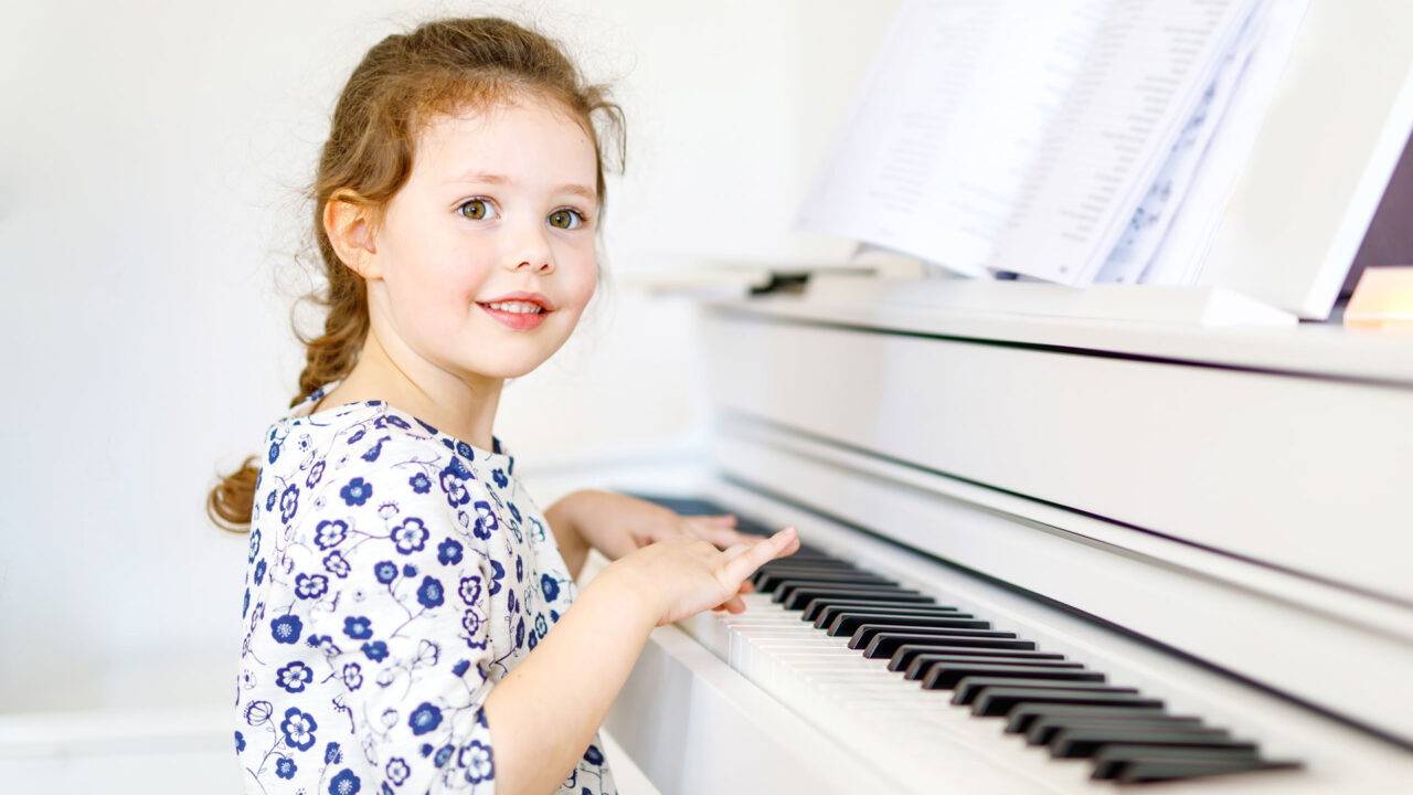 The Benefits of Piano Lessons for Children